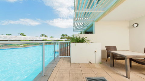 Pacific Blue, Salamander Bay - Sunshine Coast Tourism 42