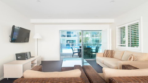 Pacific Blue, Salamander Bay - Sunshine Coast Tourism 14