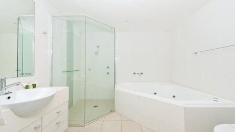 Pacific Blue, Salamander Bay - Sunshine Coast Tourism 31