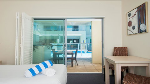 Pacific Blue, Salamander Bay - Sunshine Coast Tourism 6
