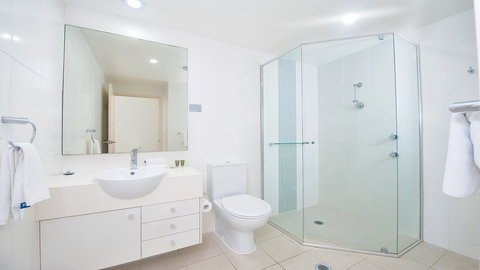 Pacific Blue, Salamander Bay - Sunshine Coast Tourism 2