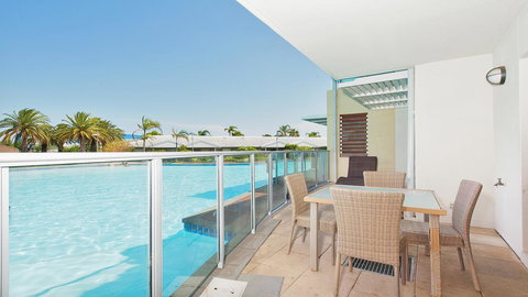 Pacific Blue, Salamander Bay - Sunshine Coast Tourism 30