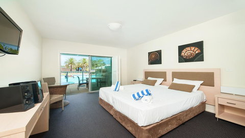 Pacific Blue, Salamander Bay - Sunshine Coast Tourism 43