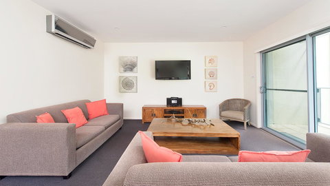 Pacific Blue, Salamander Bay - Sunshine Coast Tourism 27