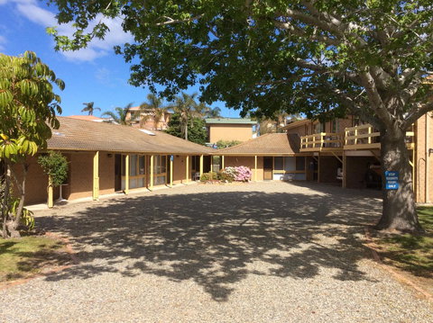 Como Lodge - Sunshine Coast Tourism 8