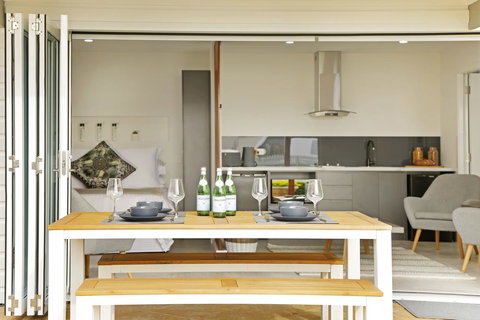 The Beach House North Wollongong - Holiday Sunshine Coast 4