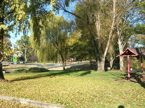 Cooma Motor Lodge Motel - Sunshine Coast Tourism 17