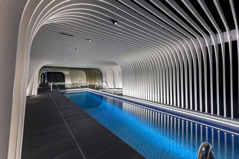 SKYE Suites Sydney - Holiday Sunshine Coast 10