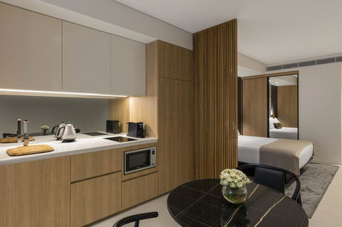 SKYE Suites Sydney - Holiday Sunshine Coast 24
