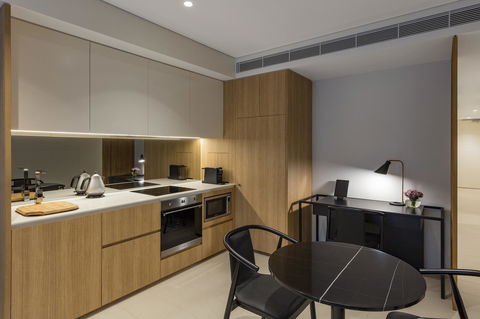 SKYE Suites Sydney - Holiday Sunshine Coast 20