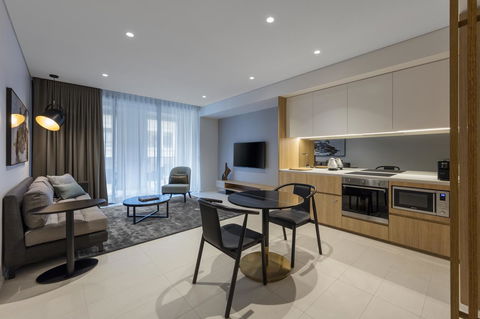 SKYE Suites Sydney - Holiday Sunshine Coast 22
