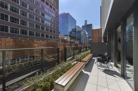 SKYE Suites Sydney - Holiday Sunshine Coast 18