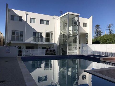 Belle Vue- Penthouse At Black Beach - Holiday Sunshine Coast 19