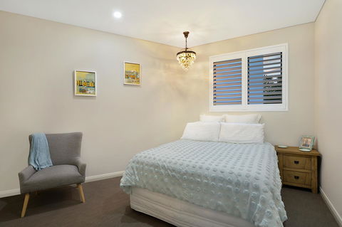 Belle Vue- Penthouse At Black Beach - Holiday Sunshine Coast 12