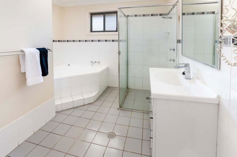 Bluegum Apartments Newcastle - Sunshine Coast Tourism 20
