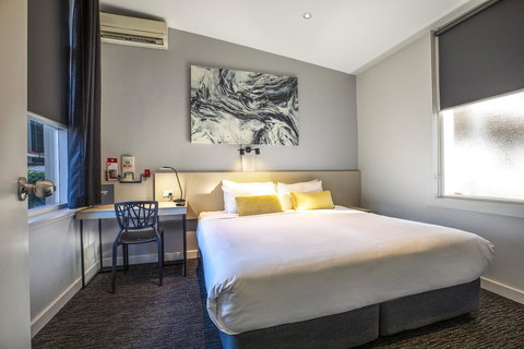 Nightcap At Colyton Hotel - Holiday Sunshine Coast 17