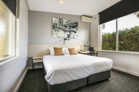 Nightcap At Colyton Hotel - Holiday Sunshine Coast 30