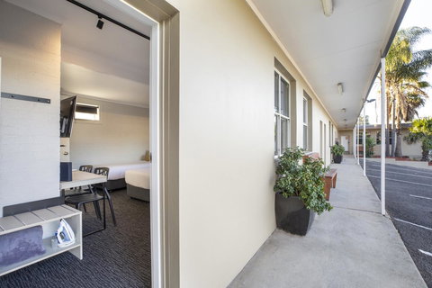 Nightcap At Colyton Hotel - Holiday Sunshine Coast 38