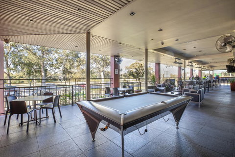 Nightcap At Colyton Hotel - Holiday Sunshine Coast 10