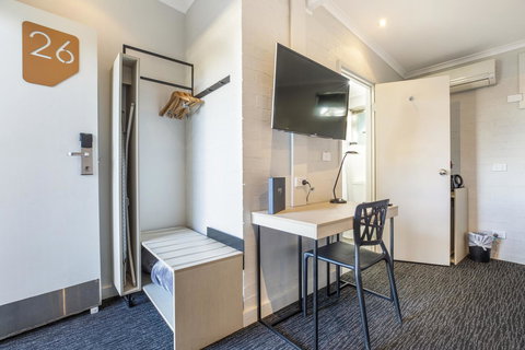 Nightcap At Colyton Hotel - Holiday Sunshine Coast 44