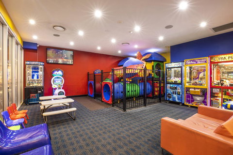 Nightcap At Colyton Hotel - Holiday Sunshine Coast 9