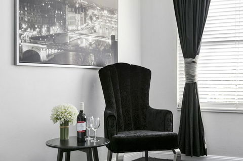 Airport Hotel Sydney - Holiday Sunshine Coast 7