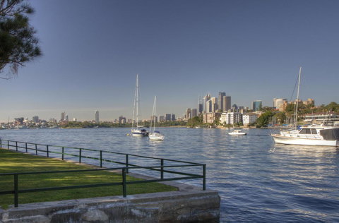 Summery, Spacious 4 Bed Home In Kurraba Point - Holiday Sunshine Coast 20