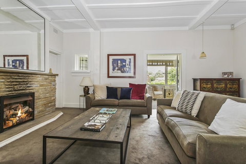 Summery, Spacious 4 Bed Home In Kurraba Point - Holiday Sunshine Coast 11