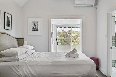 Summery, Spacious 4 Bed Home In Kurraba Point - Holiday Sunshine Coast 5