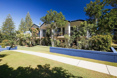 Eco Beach Resort - Holiday Sunshine Coast 1