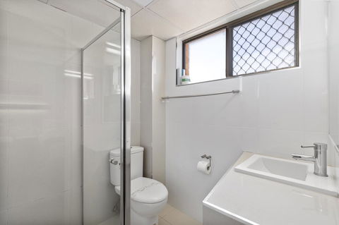 Coastal Bay Motel - Sunshine Coast Tourism 14