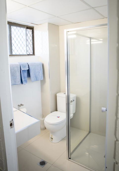 Coastal Bay Motel - Sunshine Coast Tourism 41