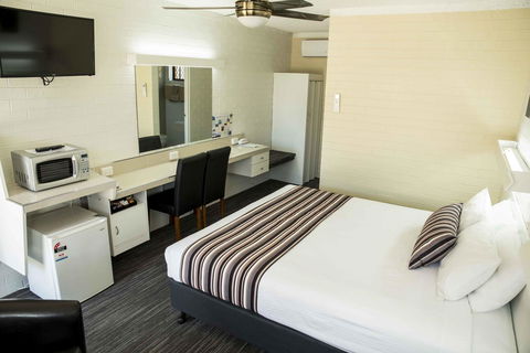 Coastal Bay Motel - Sunshine Coast Tourism 28