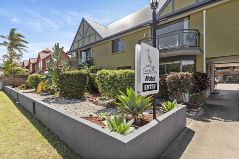 Coastal Bay Motel - Sunshine Coast Tourism 4