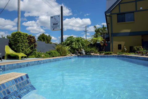 Coastal Bay Motel - Sunshine Coast Tourism 24