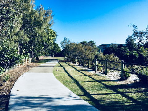Casuarina Beachfront House - Hostie Properties - Holiday Sunshine Coast 18