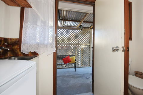 Sandy Toes Beach House Jervis Bay - 2min To Beach - Sunshine Coast Tourism 21