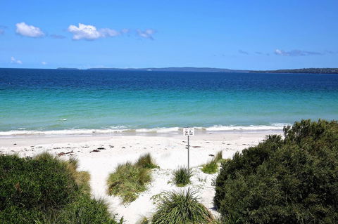 Sandy Toes Beach House Jervis Bay - 2min To Beach - Sunshine Coast Tourism 24
