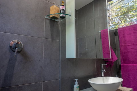 Hideaway Haven, The Cute Place To Put Up Your Feet - Holiday Sunshine Coast 24