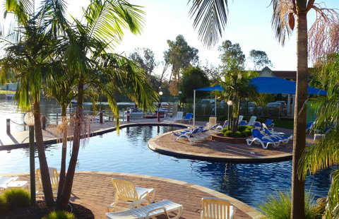 Yarrawonga Waterfront Apartments - Holiday Sunshine Coast 15