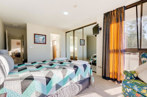 Pacific Towers Beach Resort - Sunshine Coast Tourism 27
