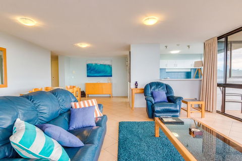 Pacific Towers Beach Resort - Sunshine Coast Tourism 34