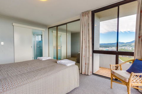 Pacific Towers Beach Resort - Sunshine Coast Tourism 35