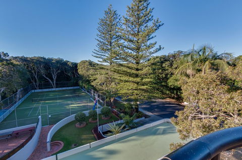 Pacific Towers Beach Resort - Sunshine Coast Tourism 26