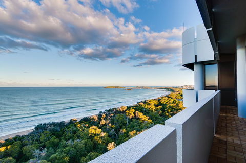 Pacific Towers Beach Resort - Sunshine Coast Tourism 11