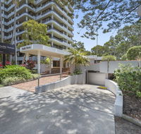 Pacific Towers Beach Resort - Holiday Sunshine Coast