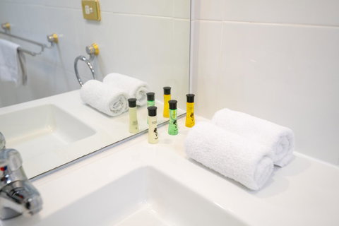 Castle Serviced Apartments - Sunshine Coast Tourism 25