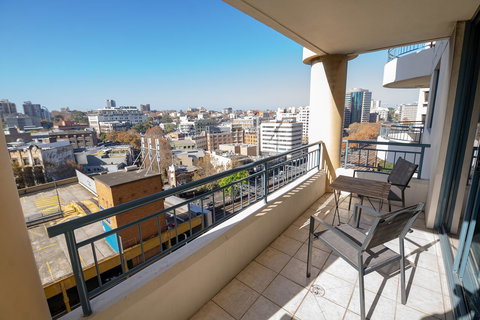 Castle Serviced Apartments - Sunshine Coast Tourism 23