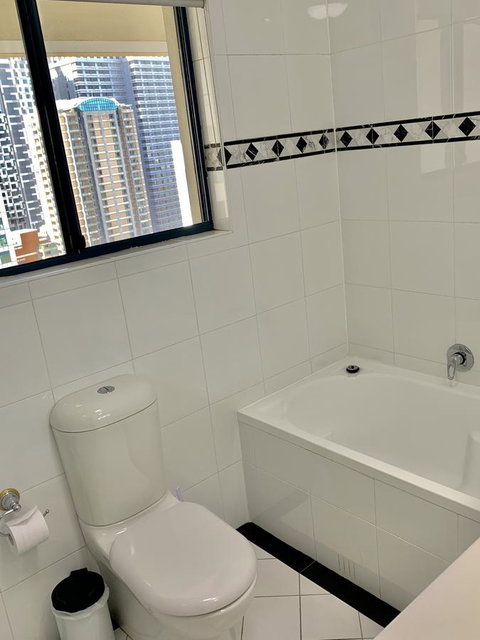 Castle Serviced Apartments - Sunshine Coast Tourism 11
