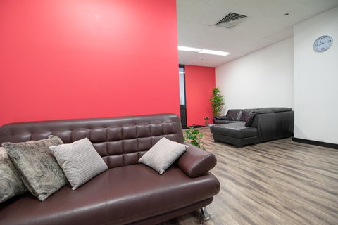 Castle Serviced Apartments - Sunshine Coast Tourism 24